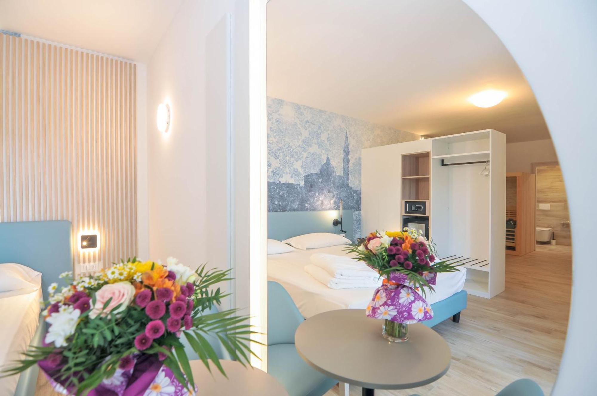 Marina Palace Hotel 4 Stelle S Caorle Exterior photo